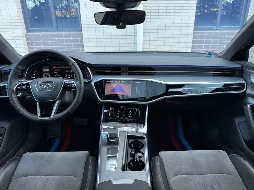 Audi A6L — фото 5