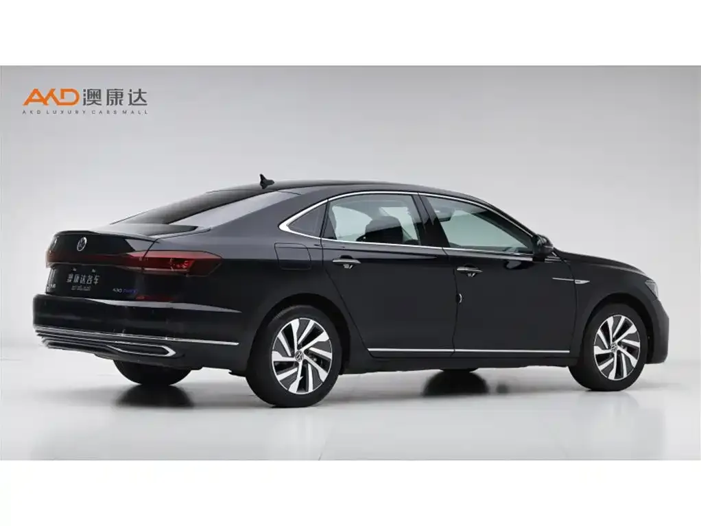 Volkswagen Passat New Energy — фото 3