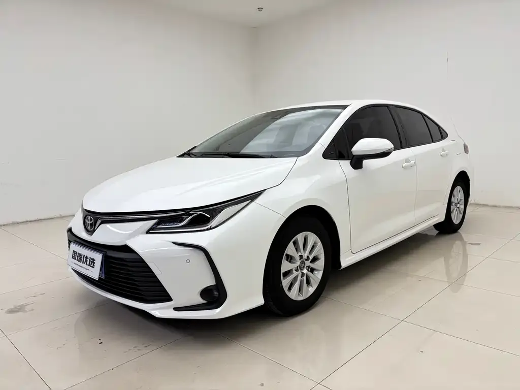 Toyota Corolla — фото 1