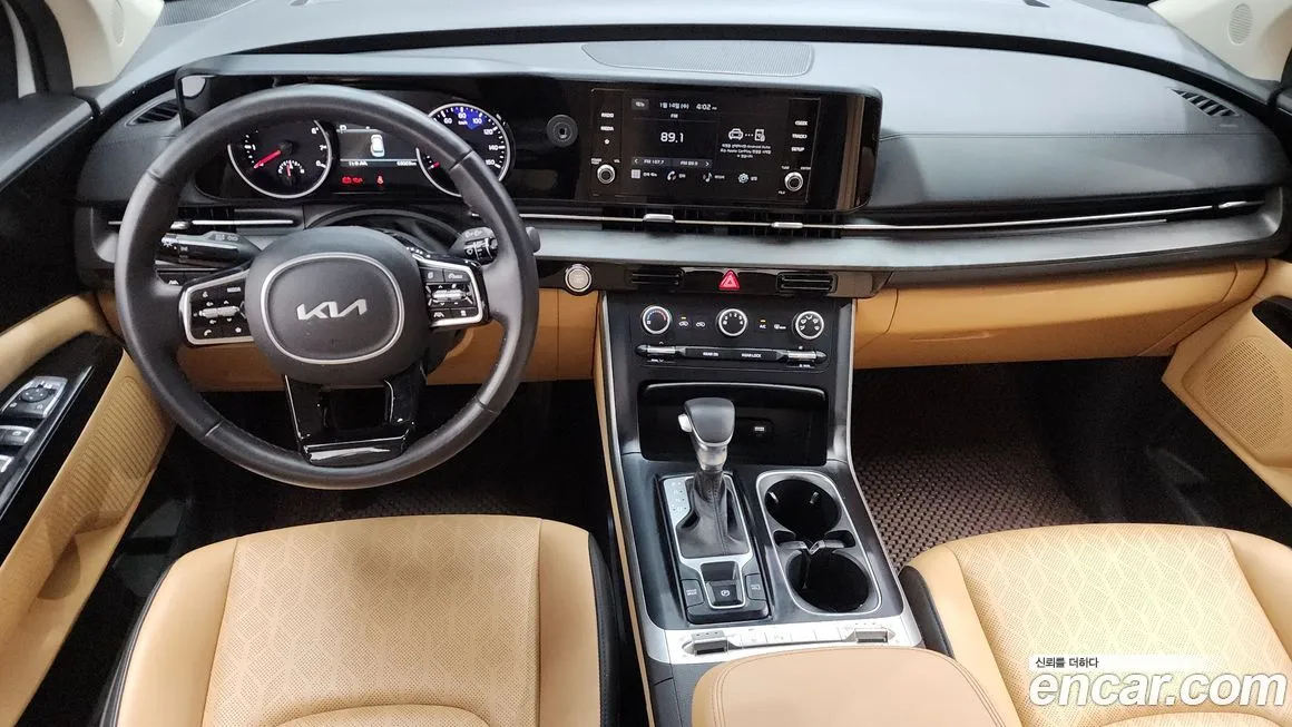 Kia Carnival — фото 10