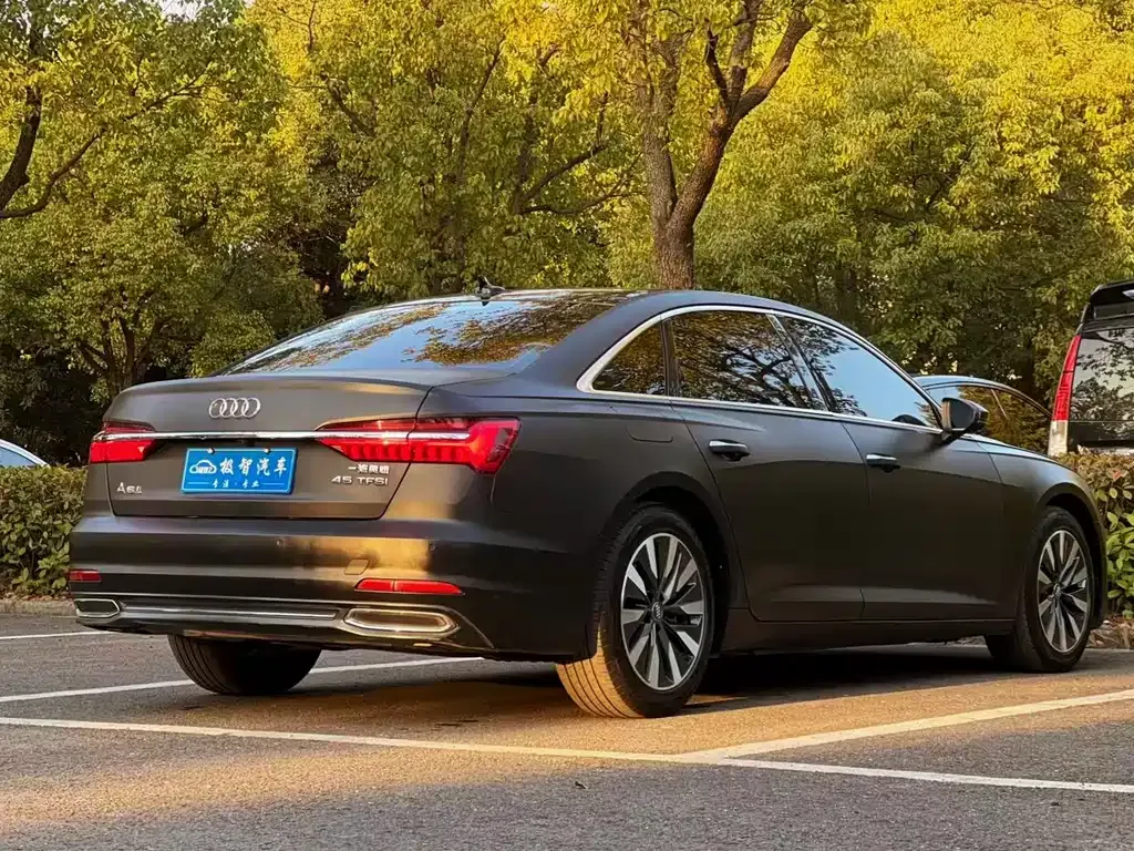Audi A6L — фото 5