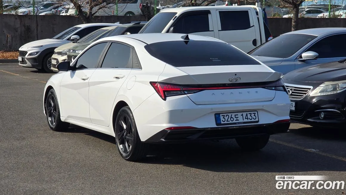 Hyundai AVANTE — фото 5