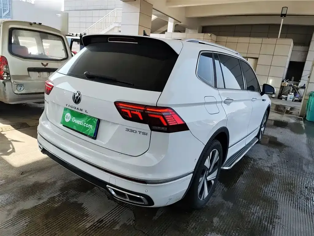 Volkswagen Tiguan L — фото 2