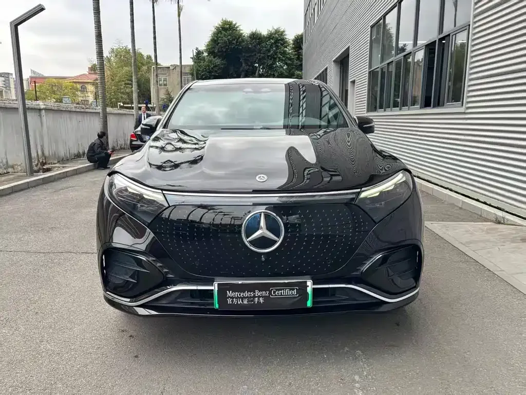 Mercedes-Benz EQS SUV — фото 6