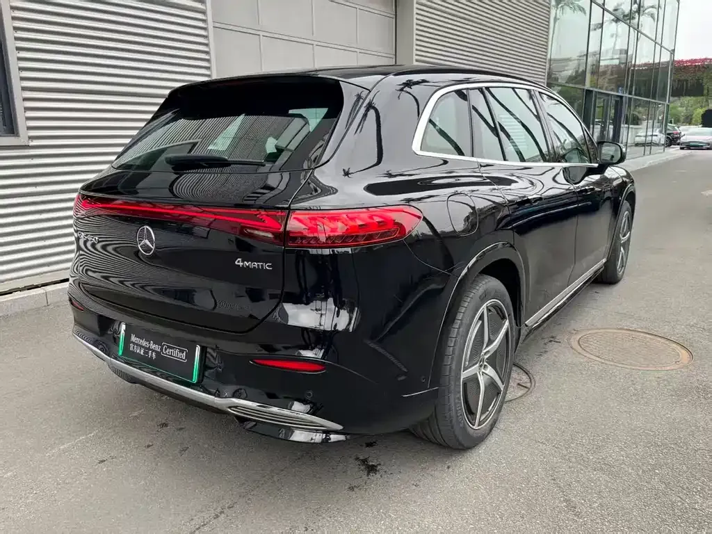 Mercedes-Benz EQS SUV — фото 10