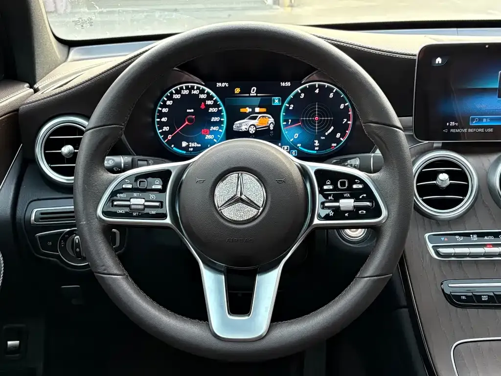Mercedes-Benz GLC — фото 4