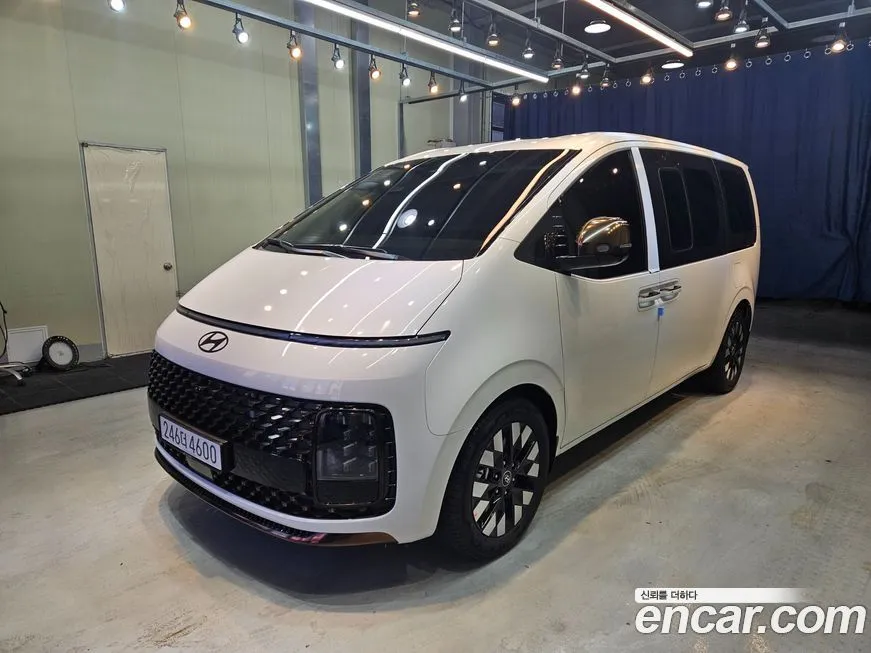 Hyundai Staria — фото 3