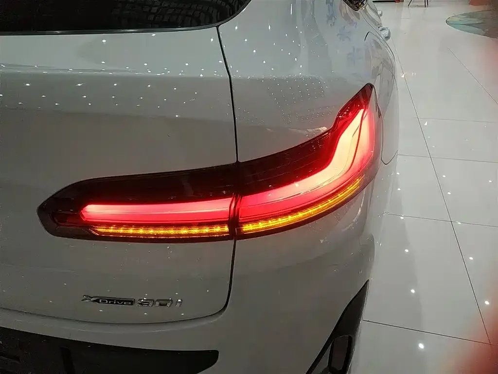 BMW X4 — фото 9