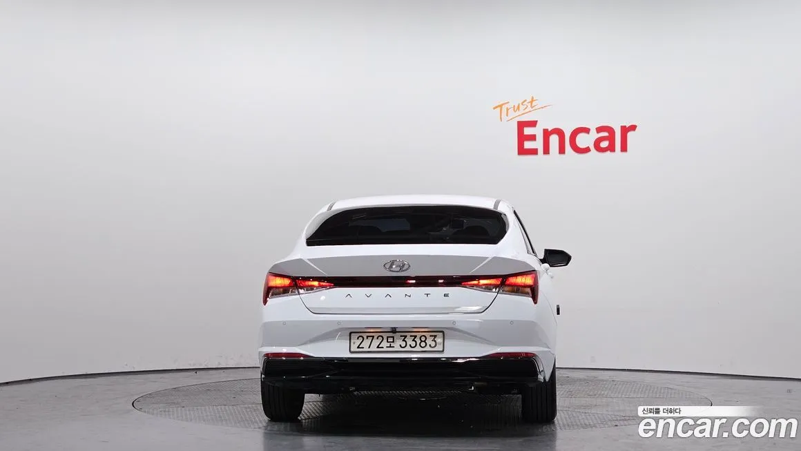 Hyundai AVANTE — фото 3