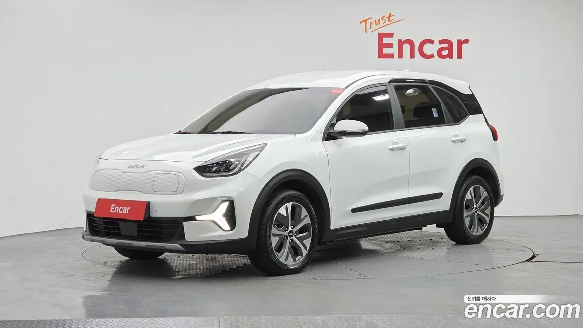 Kia Niro — фото 1