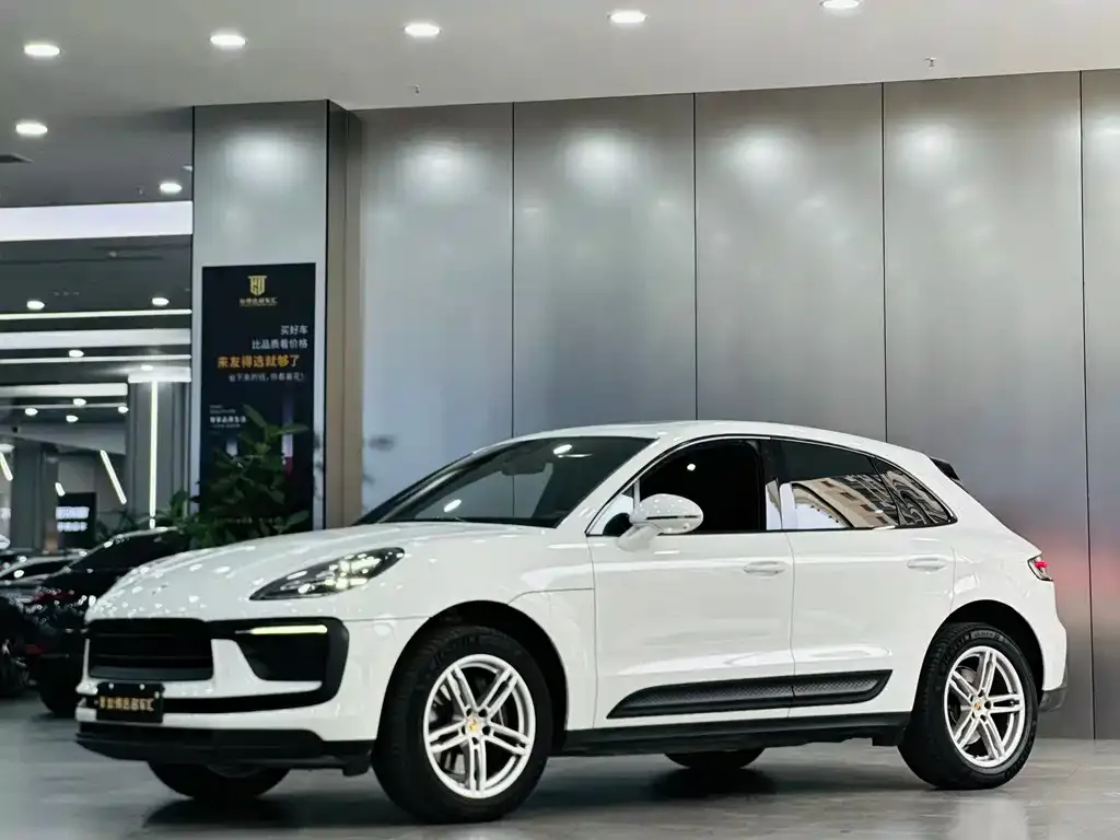Porsche Macan — фото 1