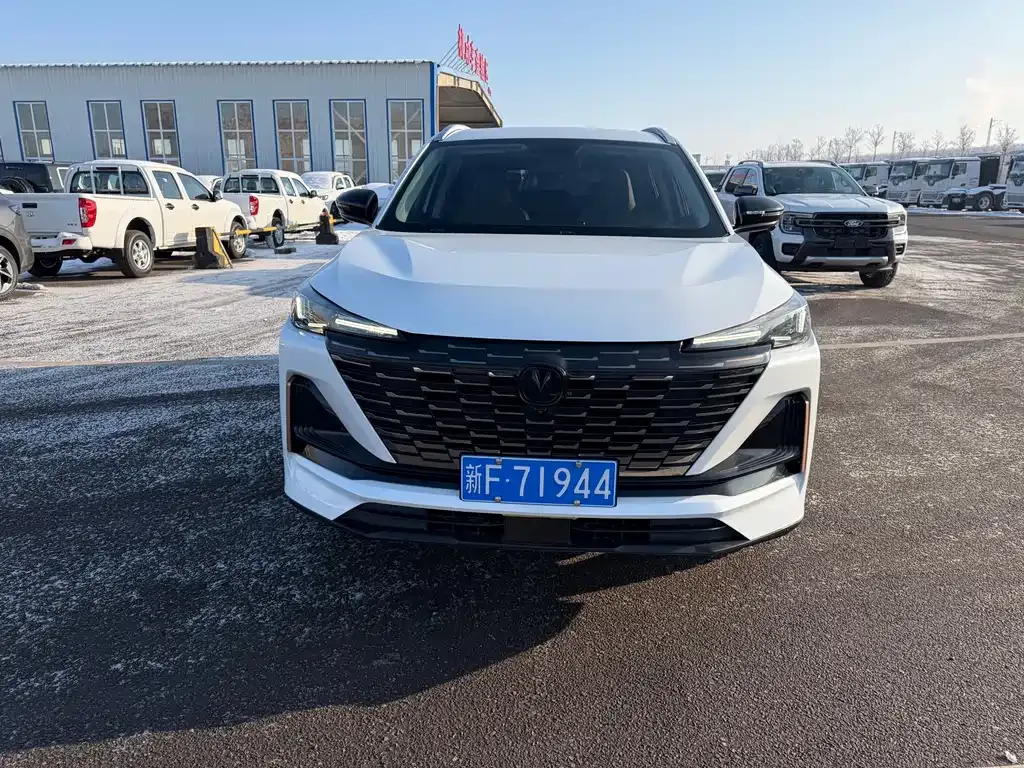 Changan CS55PLUS — фото 1