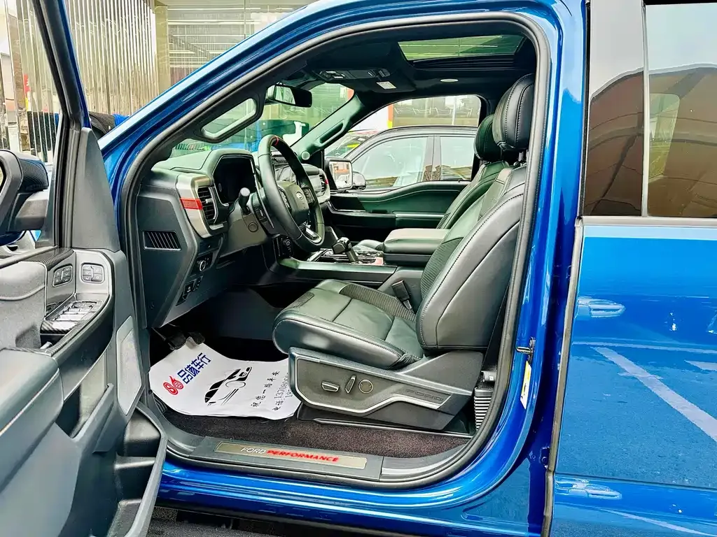 Ford F-150 Raptor — фото 9