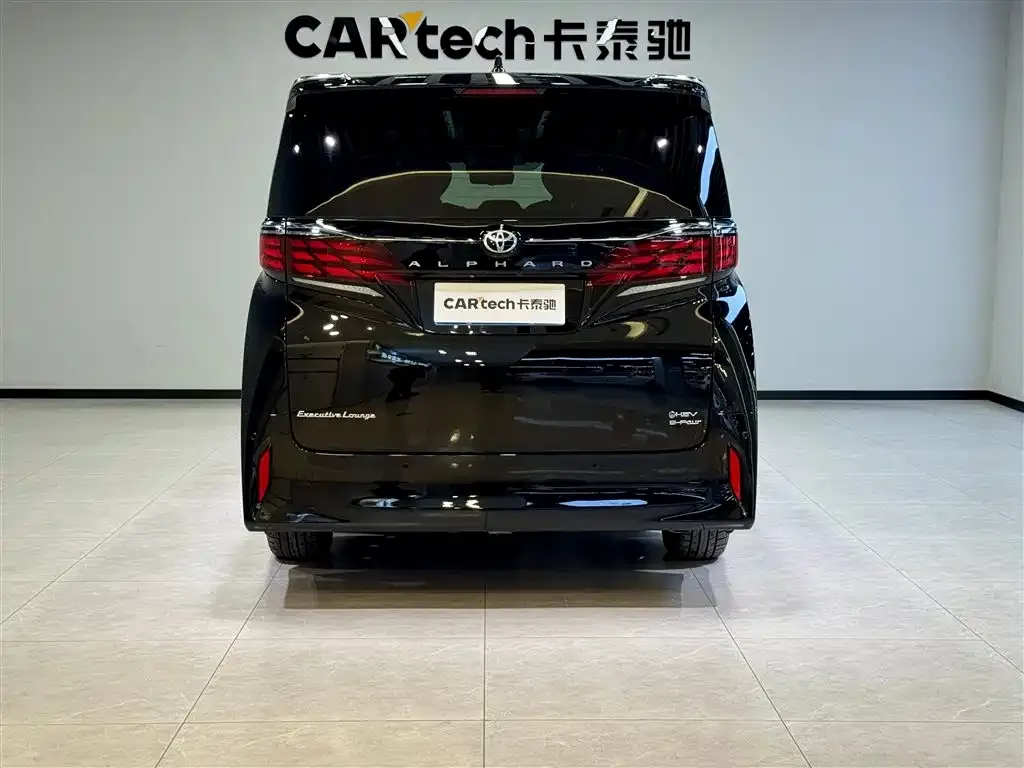 Toyota Alphard — фото 8