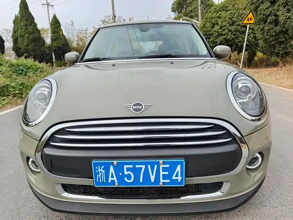 MINI Cooper (3-door) — фото 1