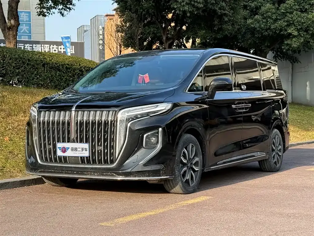 Hongqi HQ9 — фото 1