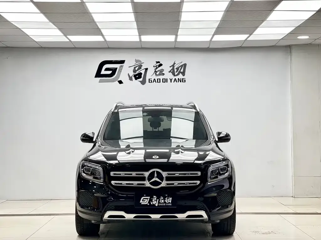 Mercedes-Benz GLB — фото 2