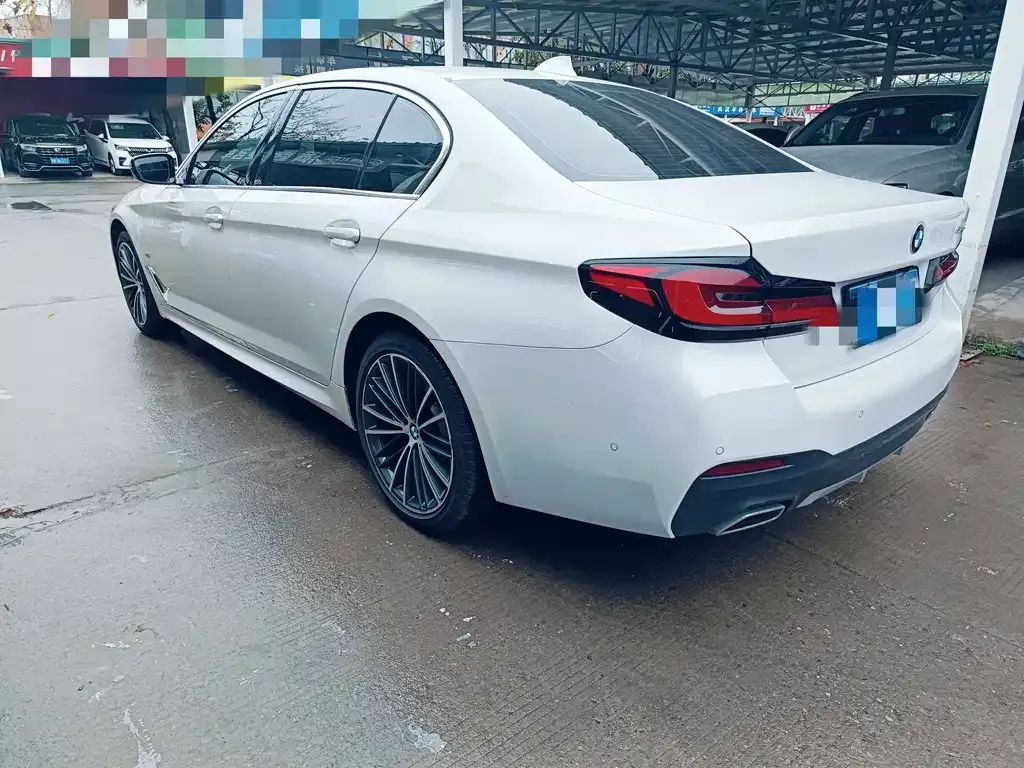 BMW 5 Series — фото 4