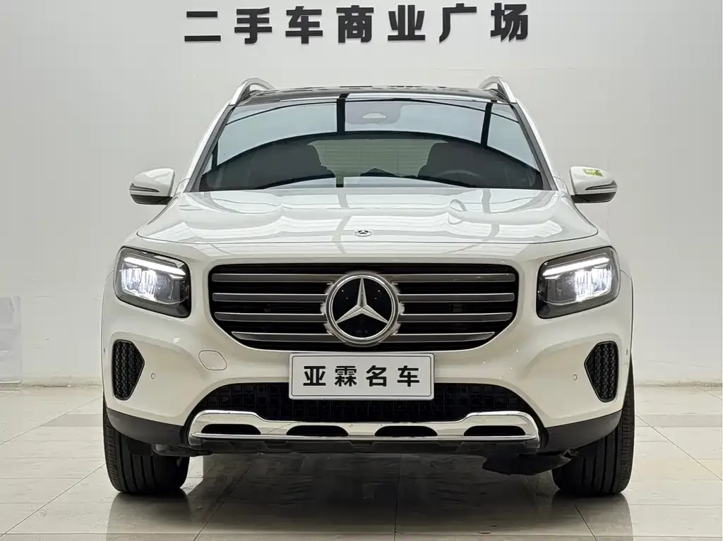 Mercedes-Benz GLB — фото 2