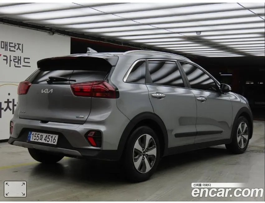 Kia Niro — фото 5