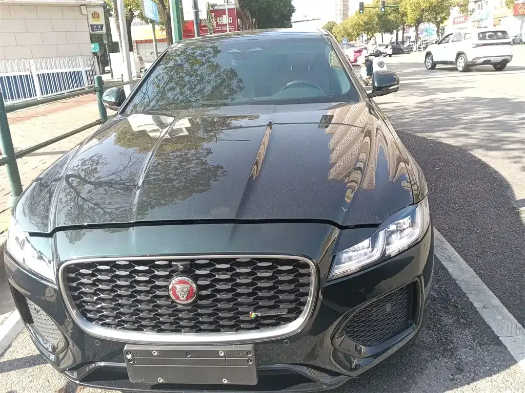 Jaguar XFL — фото 10