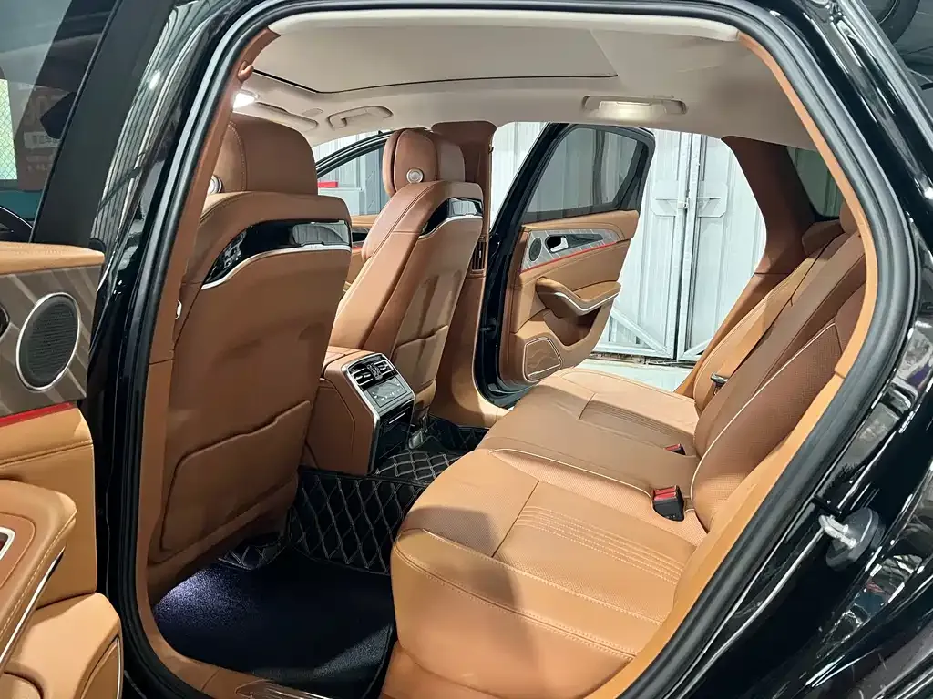 Hongqi H9 — фото 2