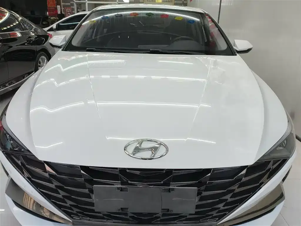 Hyundai Elantra — фото 3