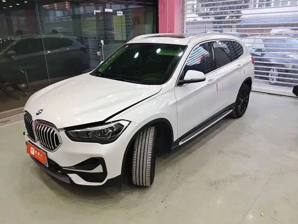 BMW X1 — фото 1