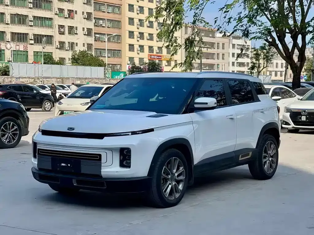 Geely Icon — фото 1