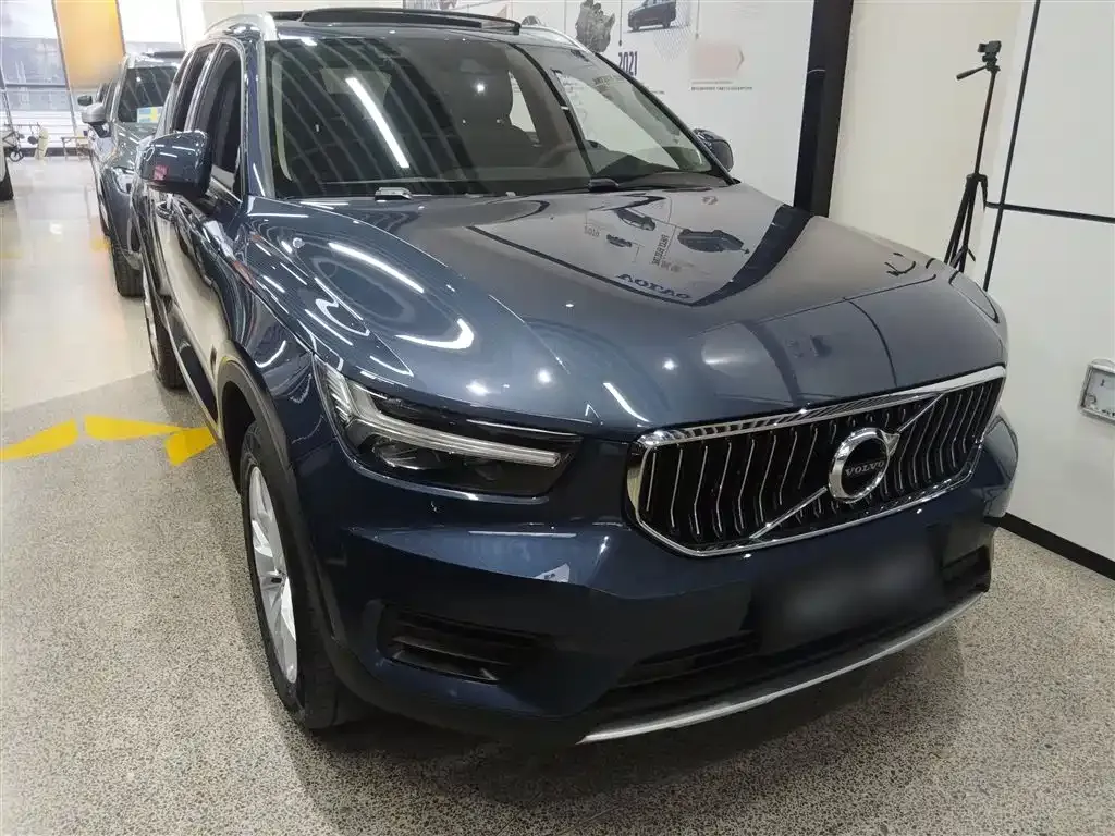 Volvo XC40 — фото 3