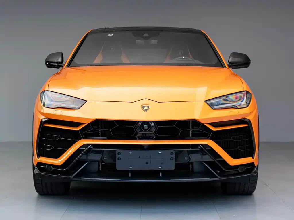 Lamborghini Urus — фото 1