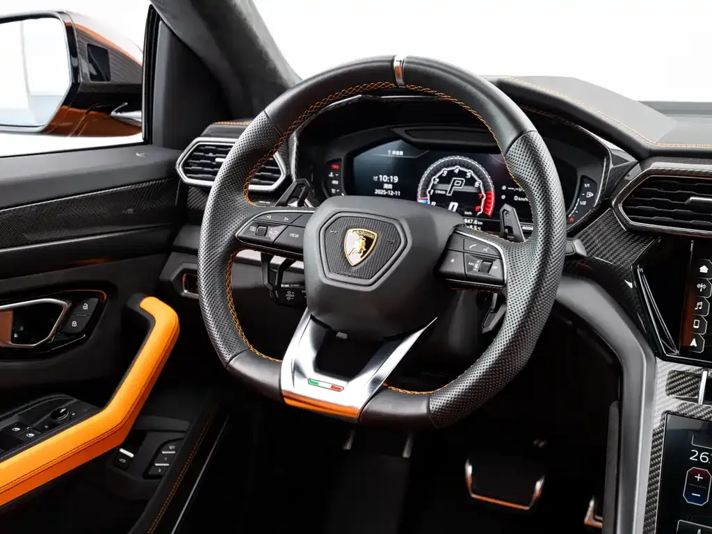 Lamborghini Urus — фото 3