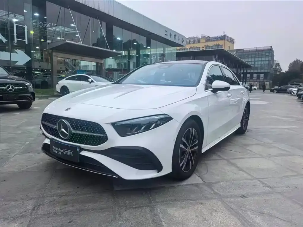 Mercedes-Benz A-Class — фото 1