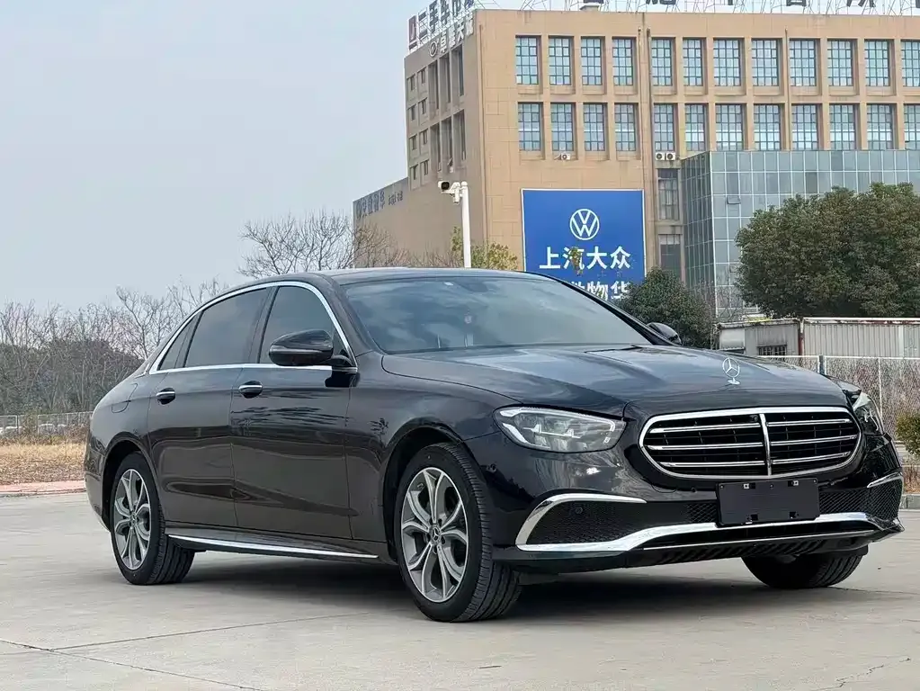 Mercedes-Benz E-Class — фото 10