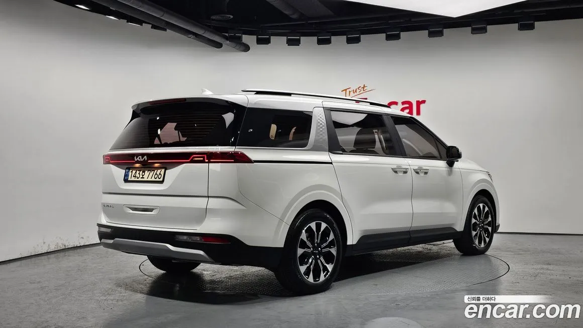 Kia Carnival — фото 2