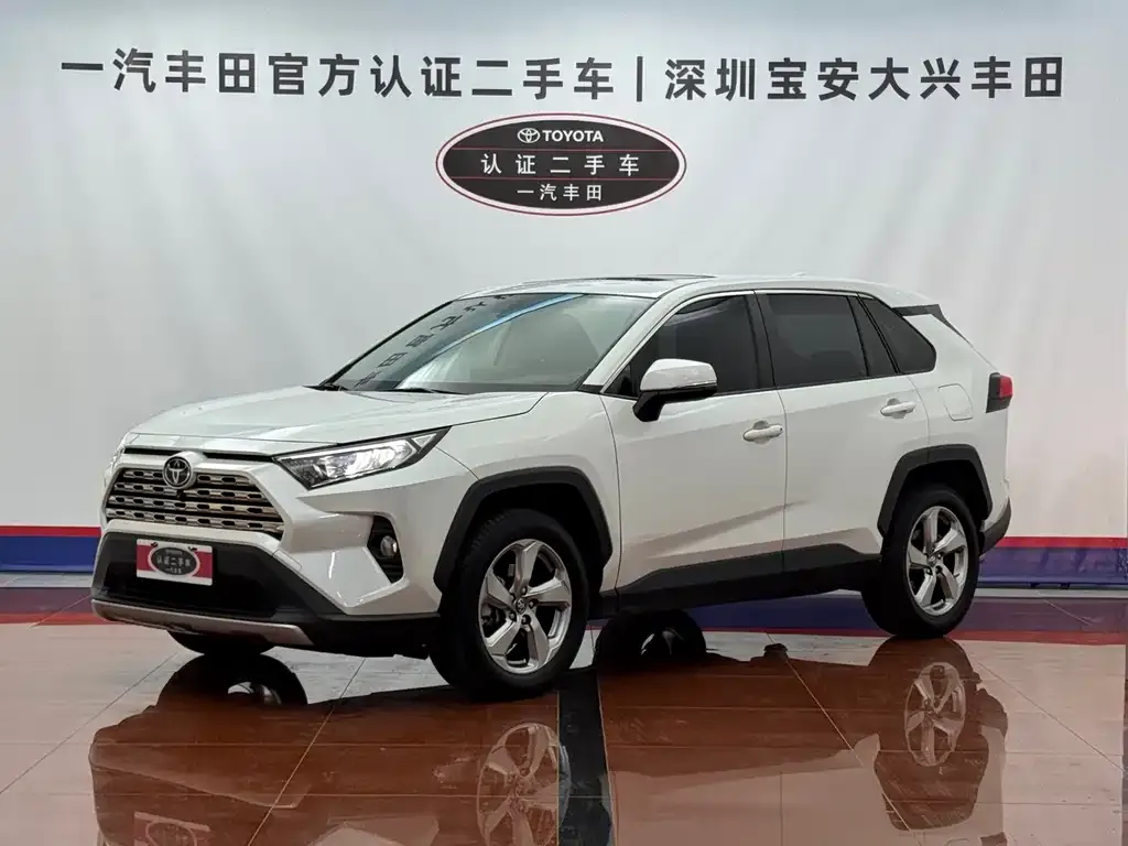 Toyota RAV4 — фото 7
