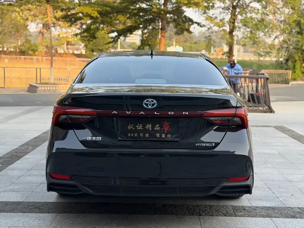 Toyota Avalon — фото 10