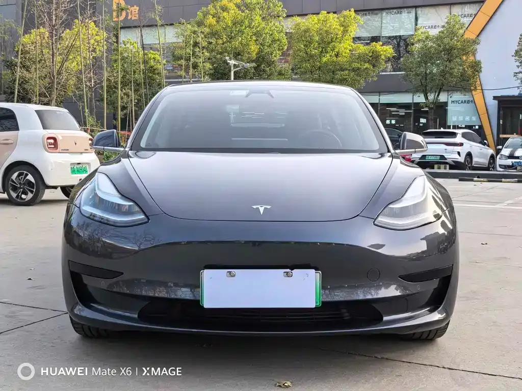 Tesla Model 3 — фото 2