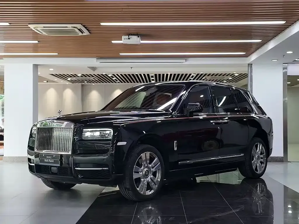 Rolls-Royce Cullinan — фото 1