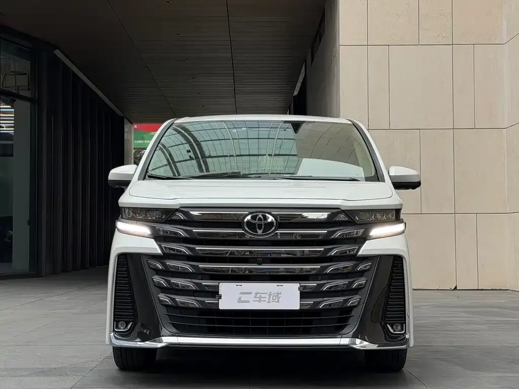 Toyota Vellfire — фото 6