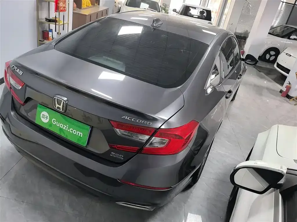 Honda Accord — фото 7