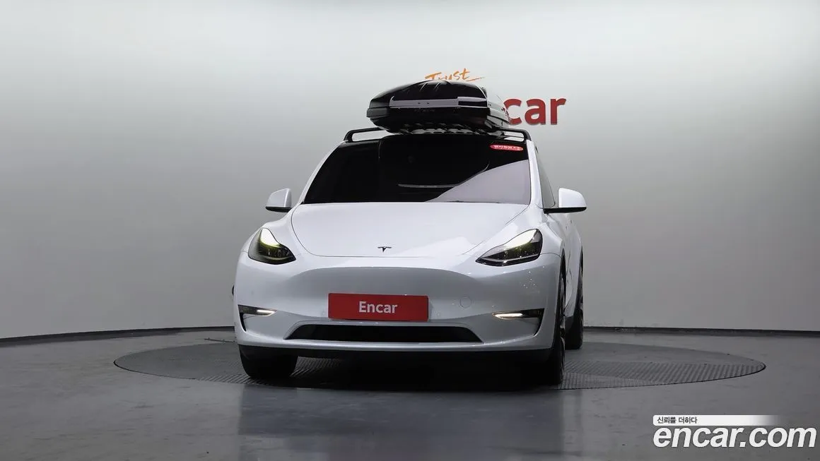 Tesla Model Y — фото 3