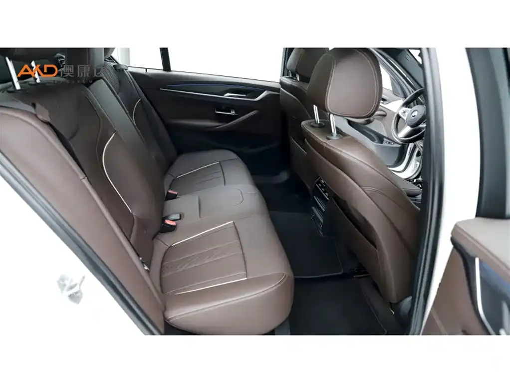 BMW 5 Series New Energy — фото 8