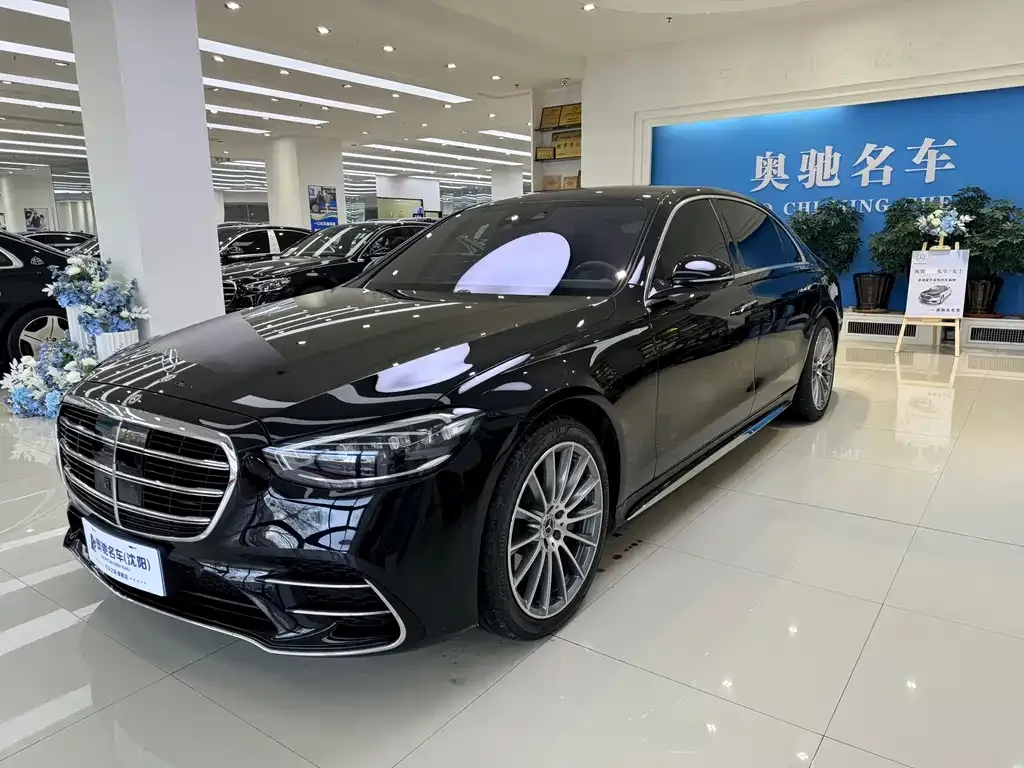 Mercedes-Benz S-Class — фото 1