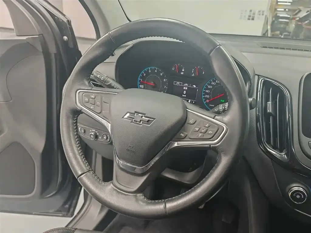 Chevrolet Equinox — фото 10