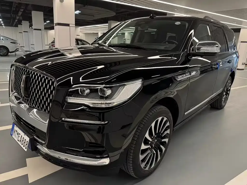 Lincoln Navigator — фото 1