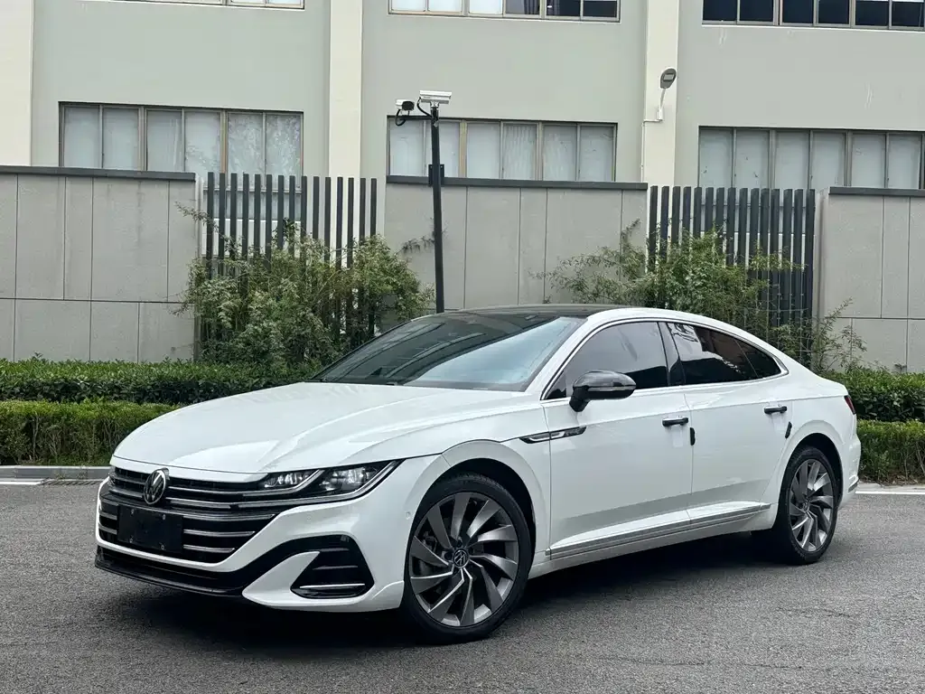 Volkswagen CC — фото 1