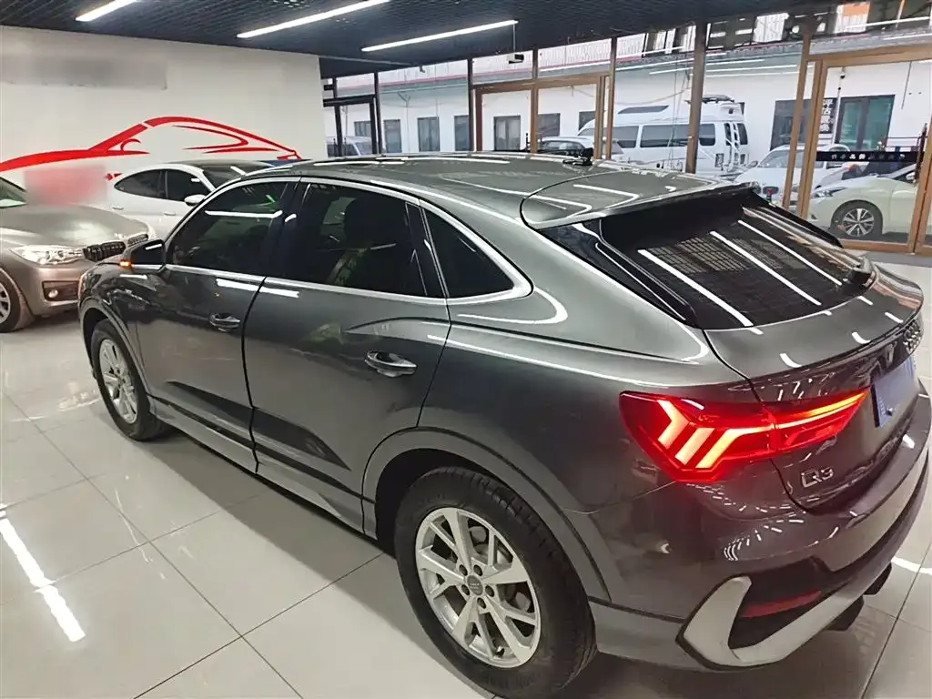 Audi Q3 Sportback — фото 9