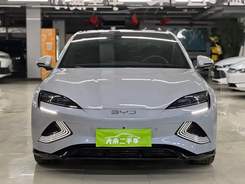 BYD Seal — фото 1