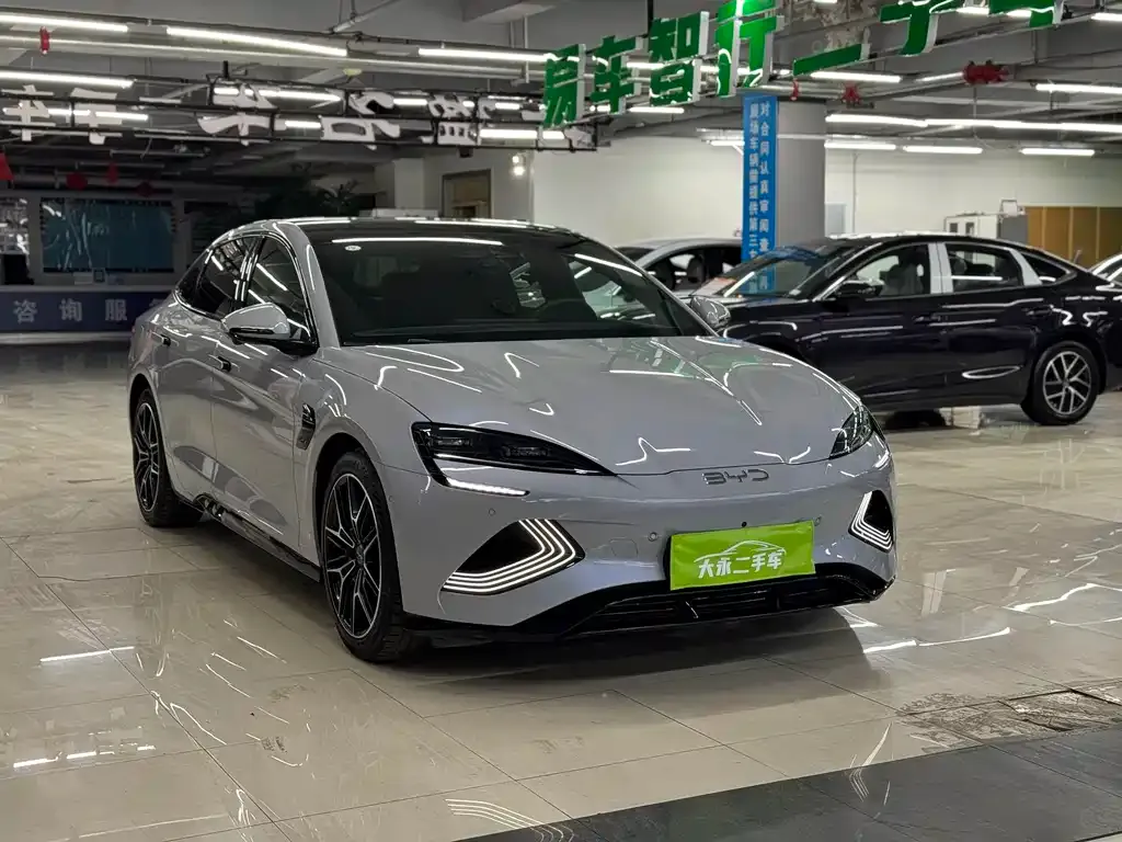 BYD Seal — фото 3